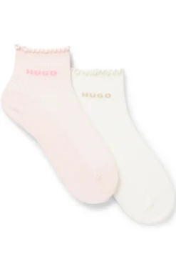 Zweierpack gerippte kurze Socken